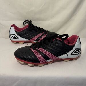 Umbro Girls Youth Size 1K  Black/Pink Corsica‎ Engage Soccer Cleats